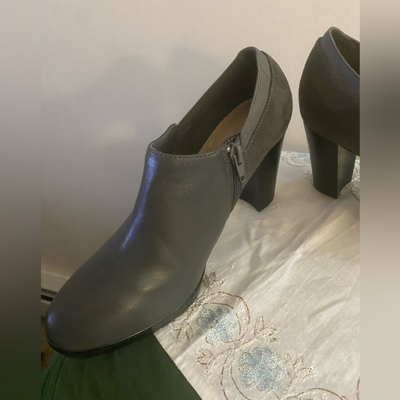 Bella Vita Women’s Heeled Shoes-Leather/Suede Sz 8.5 - Picture 2 of 7